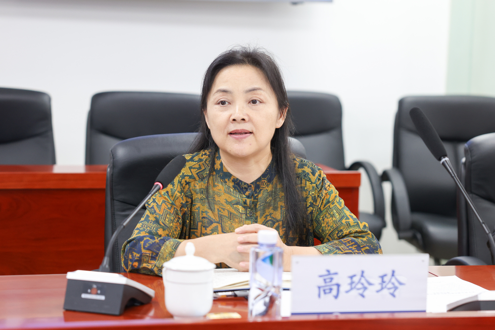 20241017144335886500.jpg 上海浦东新区航运发展促进中心主任高玲玲讲话