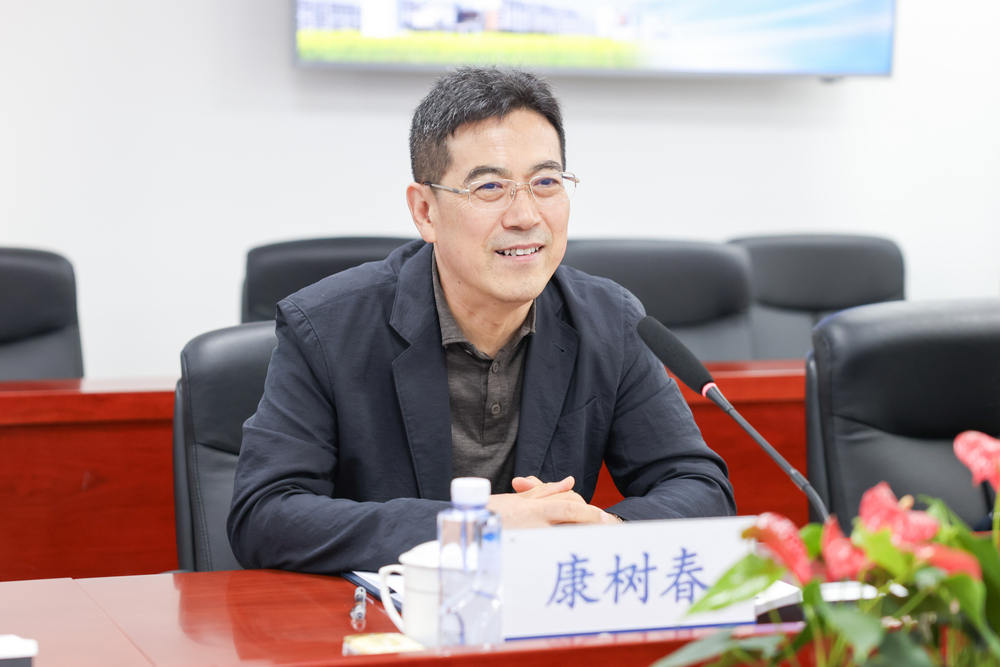 20241017144335684600.jpg 中物联国际货代分会会长、WIFFA理事长、中国国际海运网CEO康树春讲话