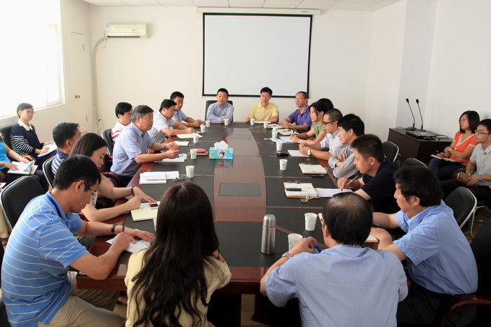 肖宝家副校长与经济管理学院师生座谈