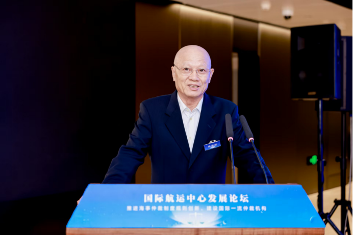 20240917124321259800.png 交通运输部原副部长、中国科协决策咨询首席专家、国际海事组织首位海事亲善大使徐祖远主旨演讲