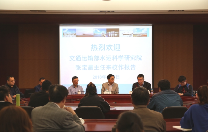 报告会现场
