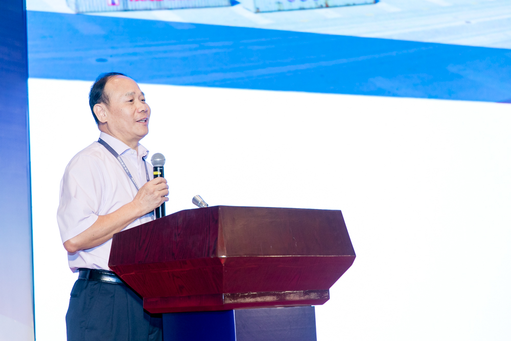 广东省政府参事室参事梁建伟作主题分享 广东省政府参事室参事梁建伟作主题分享