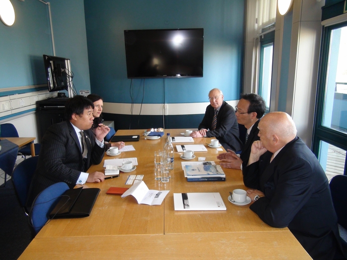 黄有方校长与剑桥大学Judge商学院和剑桥运输学院负责人会谈