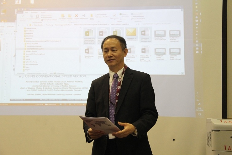 国际海事教师联合会主席，上海海事大学党委书记金永兴致开幕辞