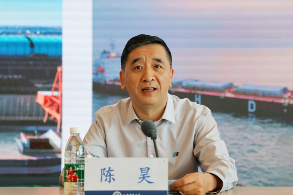 20250410085623041200.jpg 华远星海运有限公司党委书记、董事长陈昊开班动员