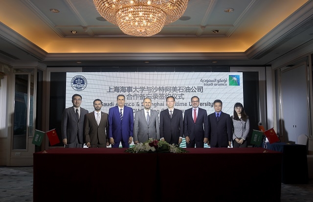 双方合影留念  双方合影留念