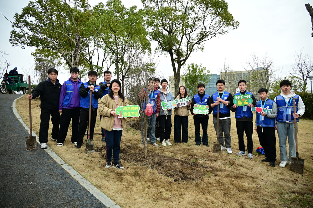 20250316060433591600.jpg 志愿者合影