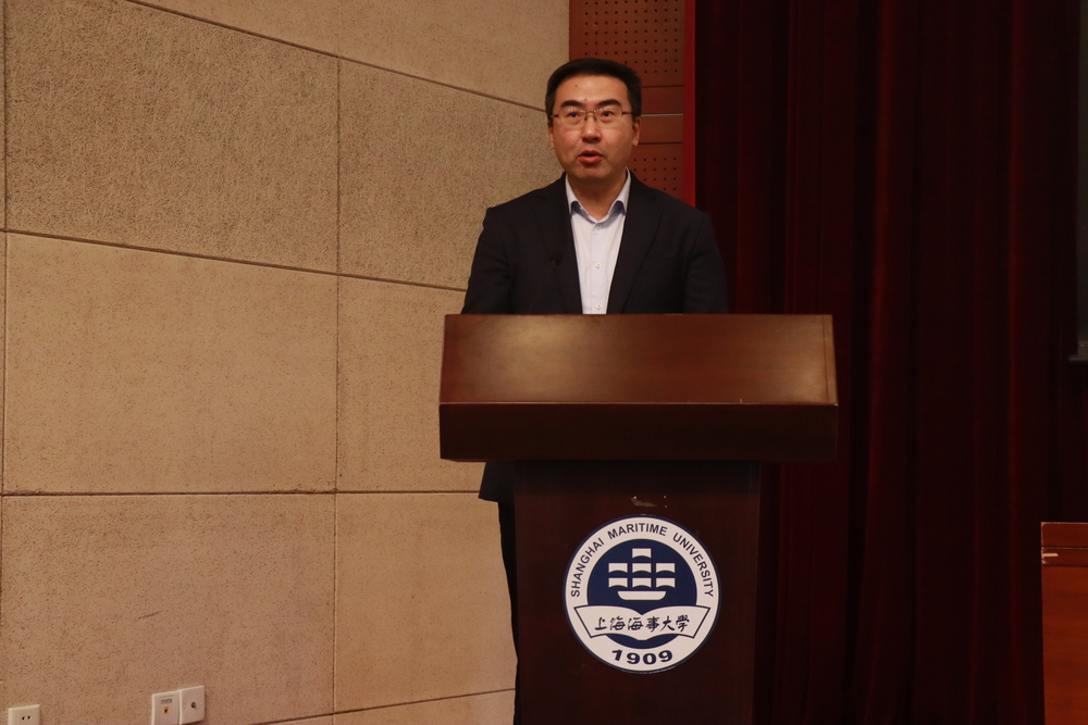 20241101031139859900.jpg 研究生院兼青岛研究院院长杨斌致欢迎词