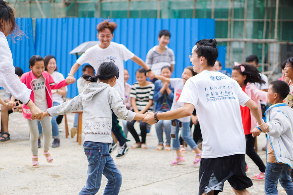 “云滇海燕”实践团