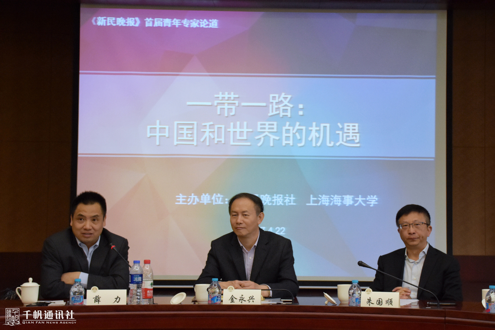 中国社会科学院国际战略研究室主任薛力作主旨演讲