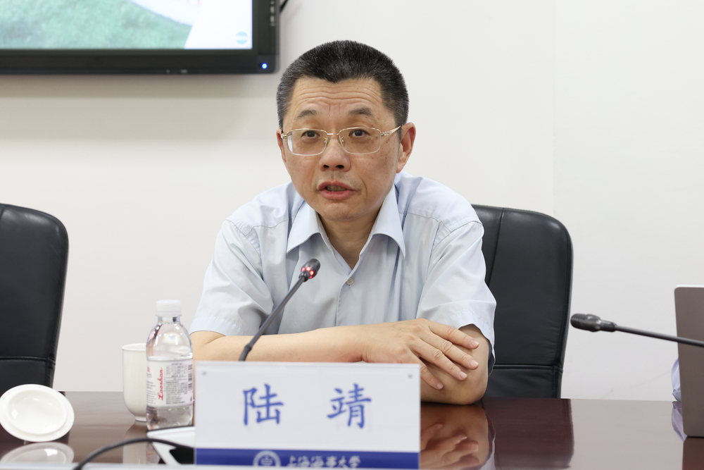 陆靖校长致欢迎辞