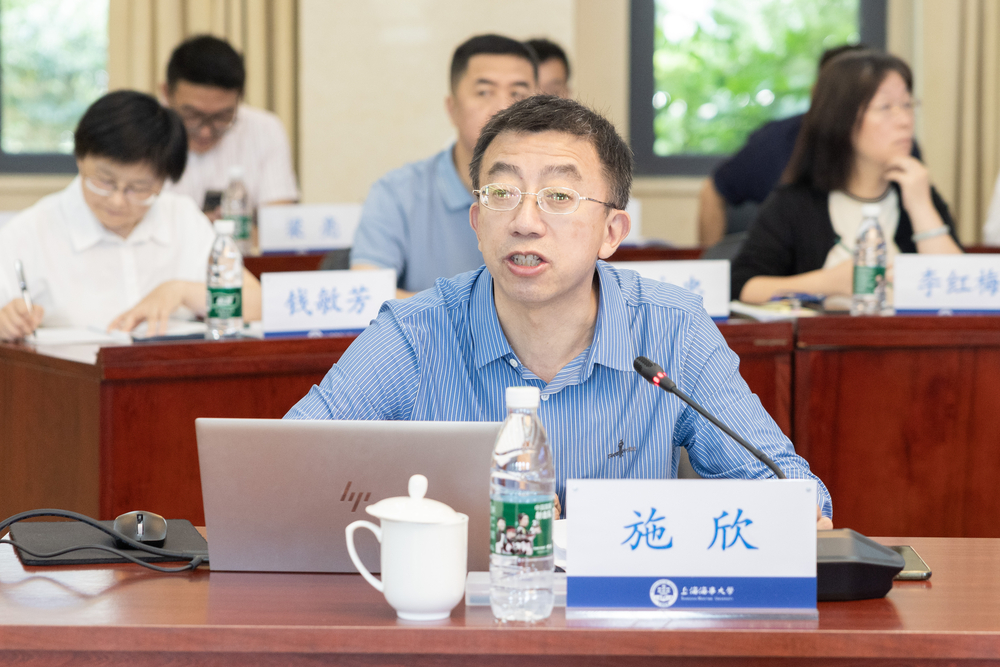 施欣副校长汇报评建工作情况