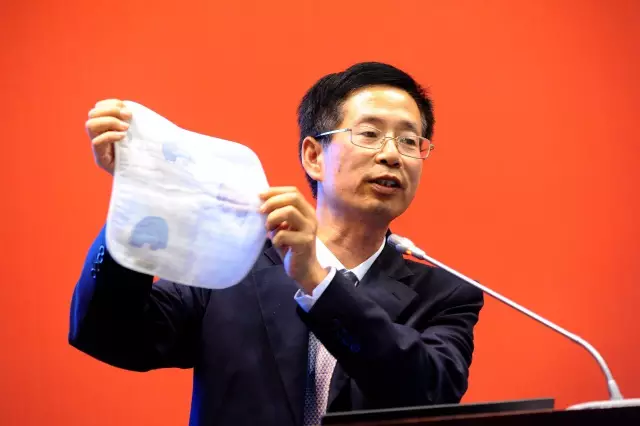 邱夷平教授谈“我们今天怎么做人做事”