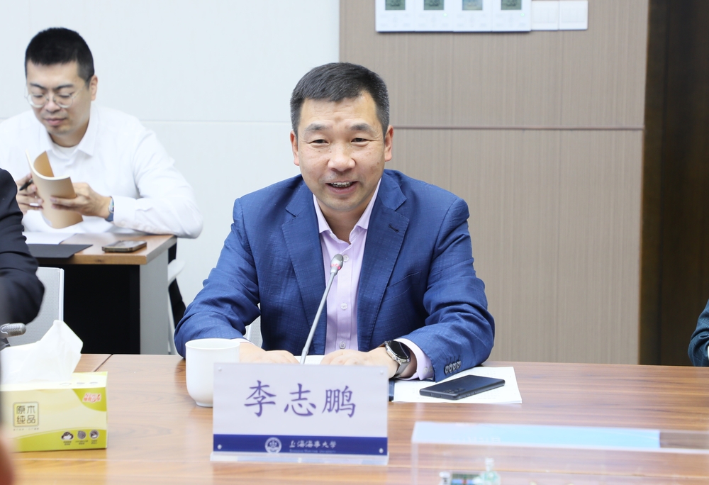 校党委副书记、副校长李志鹏讲话