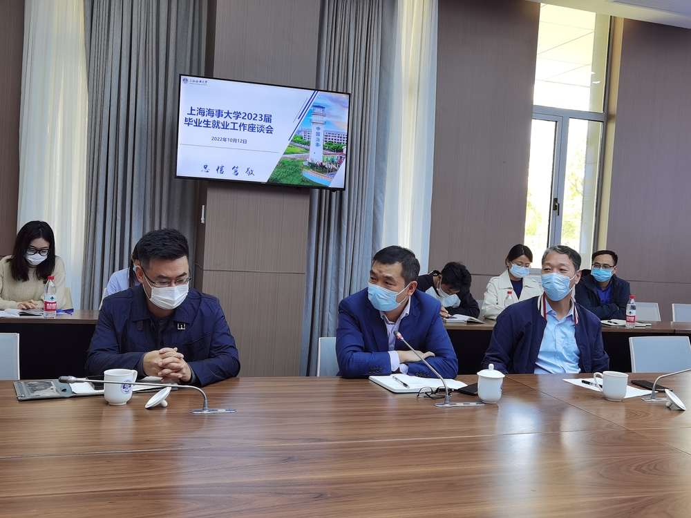 20221018064455665000.jpg 党委副书记、副校长李志鹏现场指导