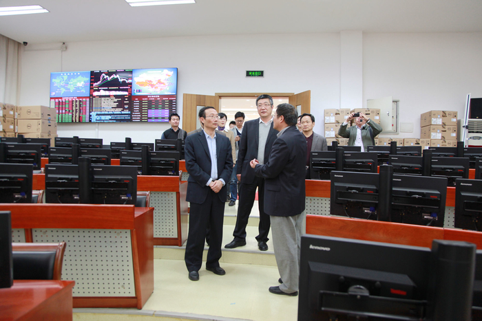 参观经济管理实验中心